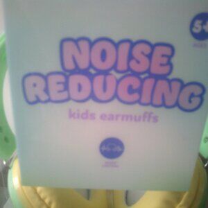 Noise Cancelling Earmuffs for Children  NIP for 5Yr +